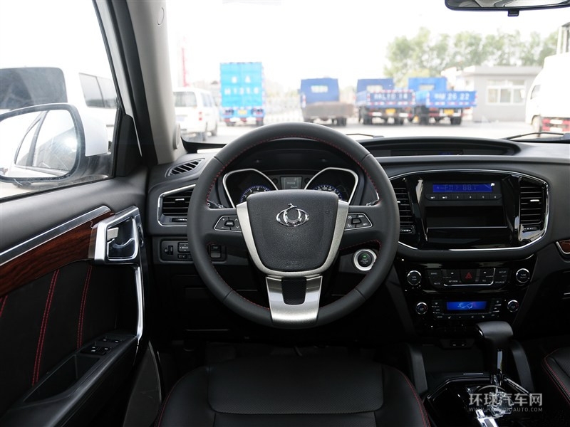 2015款 運(yùn)動(dòng)版 2.0L 自動(dòng)尊享型