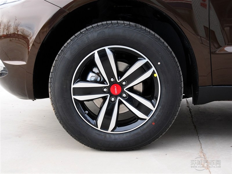 2015款 運(yùn)動(dòng)版 2.0L 自動(dòng)尊貴型