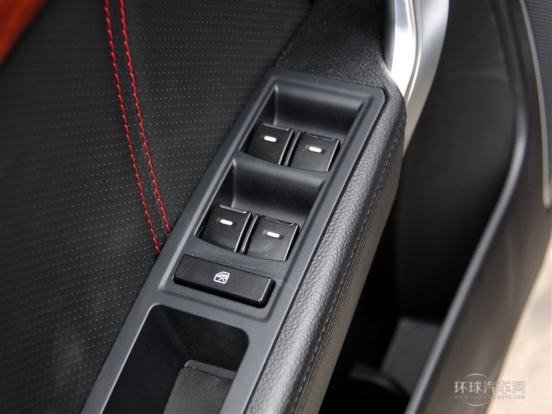 2015款 運動版 2.0L 自動尊貴型