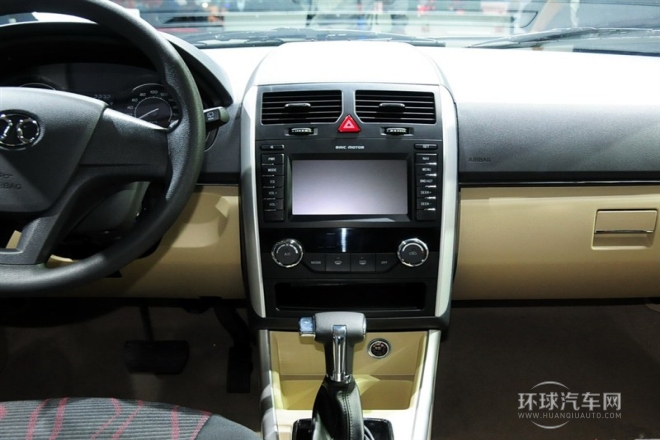 2015款 CROSS 1.5L 自動樂尚版