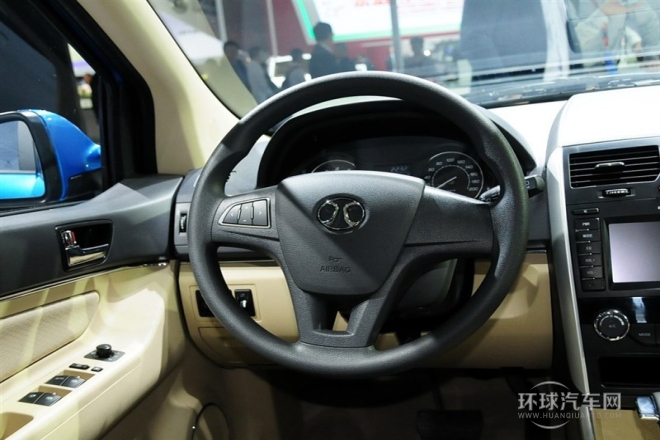 2015款 CROSS 1.5L 自動樂尚版