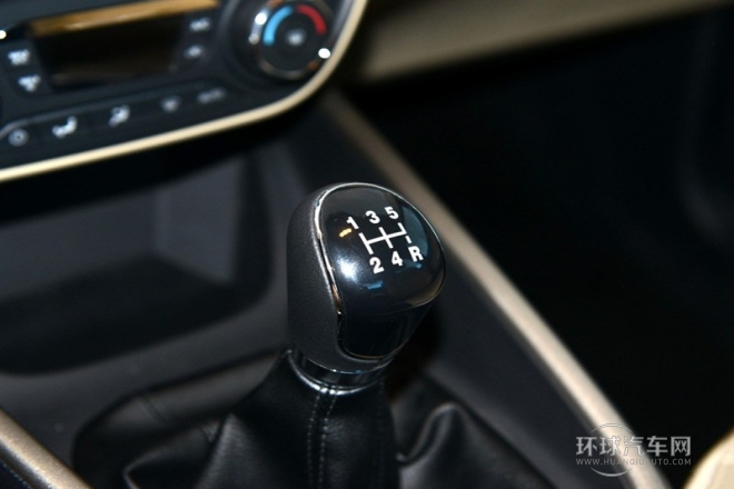 2015款 1.5L 手動時尚型