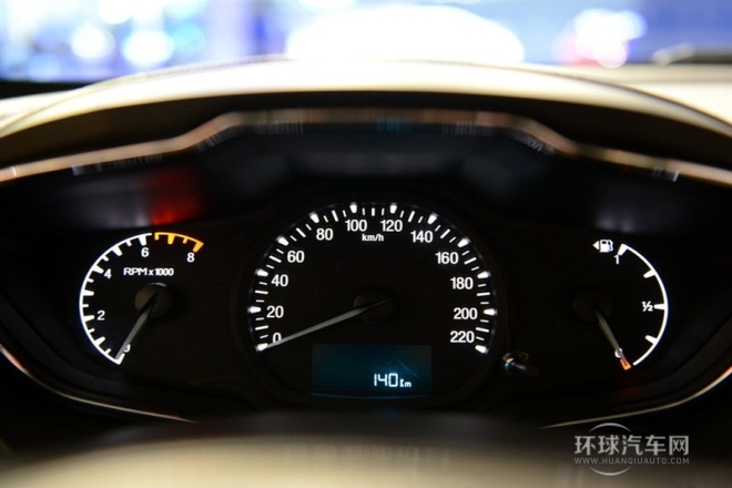 2015款 1.5L 手動時尚型