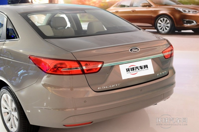 2015款 1.5L 手動時尚型