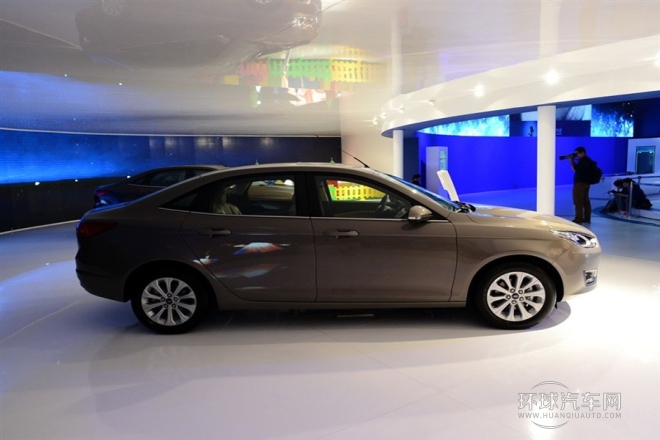 2015款 1.5L 手動(dòng)時(shí)尚型