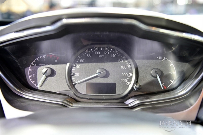 2015款 1.5L 自動時尚型