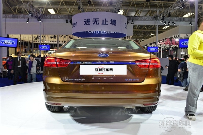 2015款 1.5L 自動時尚型