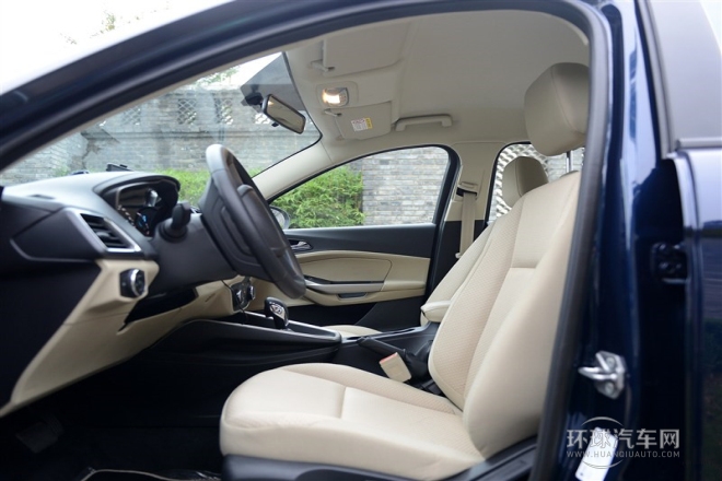 2015款 1.5L 自動舒適型