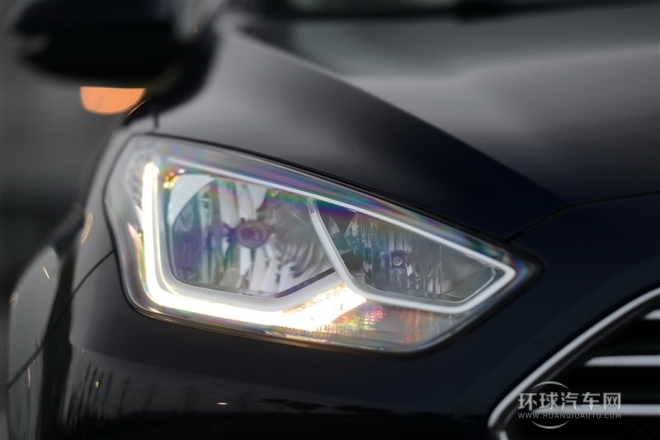 2015款 1.5L 自動舒適型