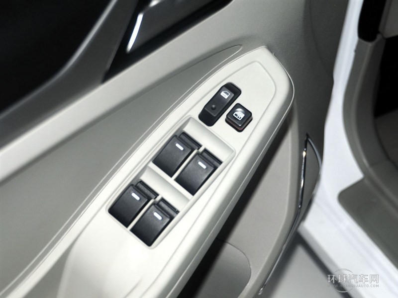 2015款 1.3T 6MT 尊貴型