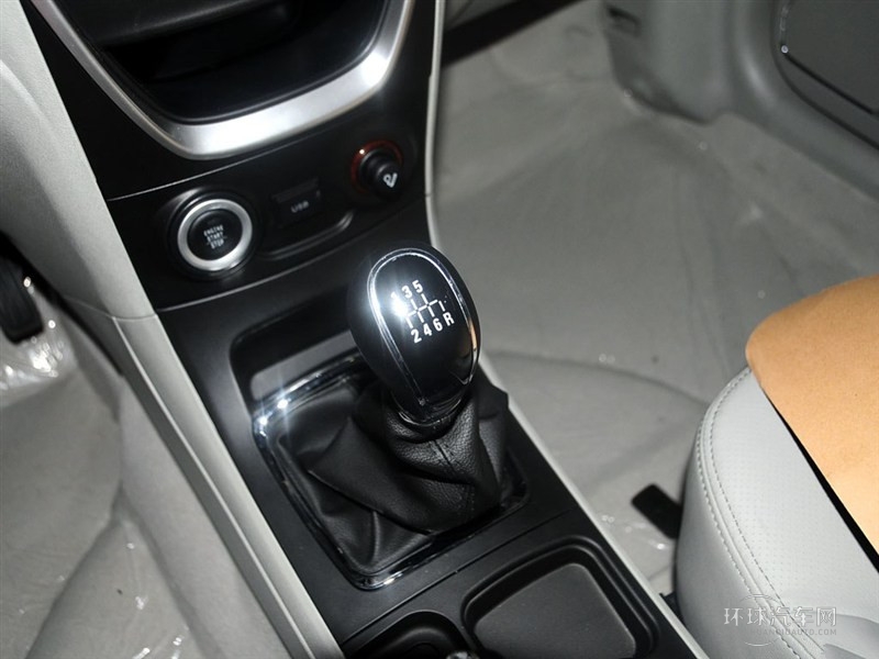 2015款 1.3T 6MT 尊貴型