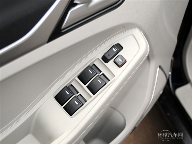 2015款 1.5L 5MT 精英型