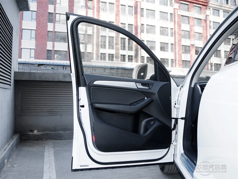 2015款 40 TFSI 技術型