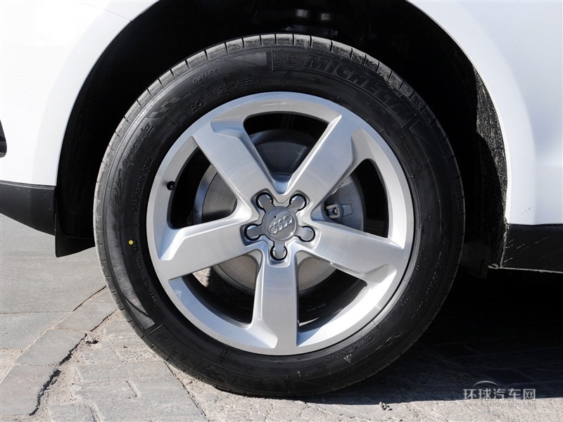 2015款 40 TFSI 技術型