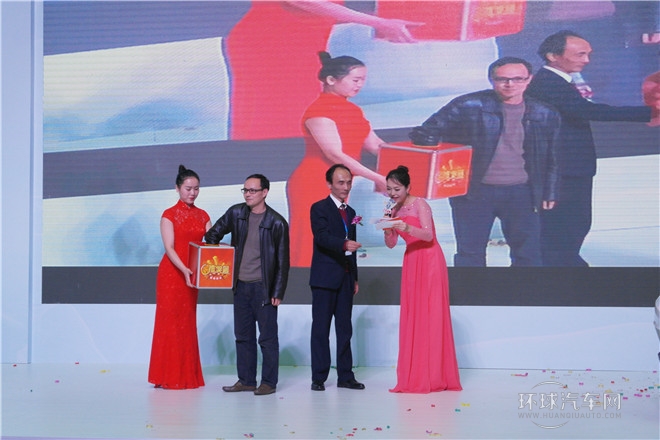 2015款 2.0L 自動智悅型