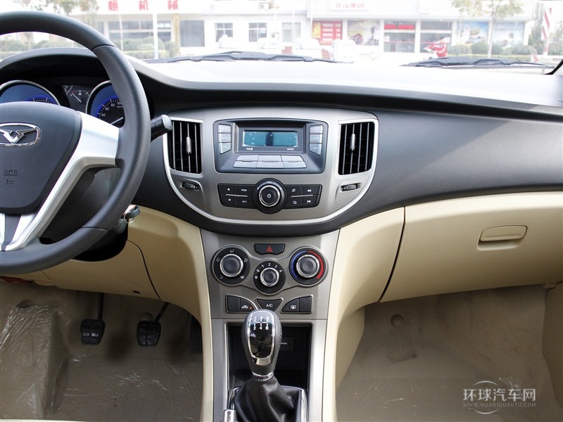 2015款 1.5L 手動(dòng)黃鉆型