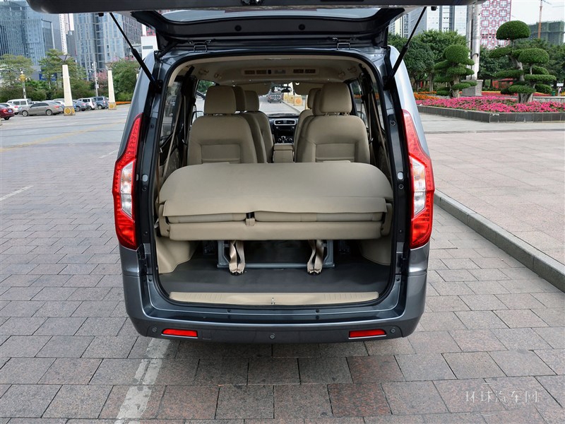 2015款 1.8L 豪華型