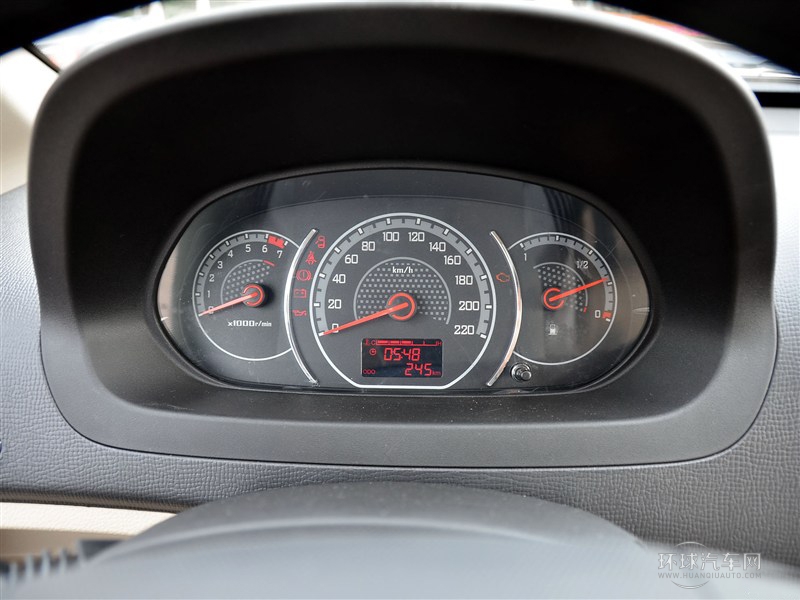 2015款 1.8L 豪華型