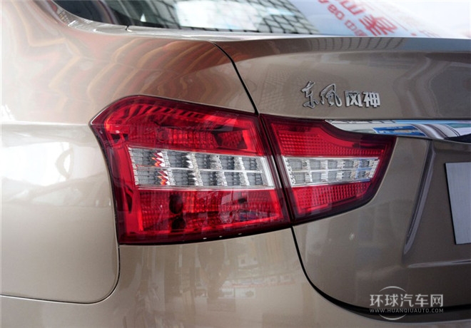 2014款 1.6L 手動(dòng)智驅(qū)精英型