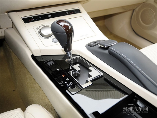 2014款 350 尊貴版