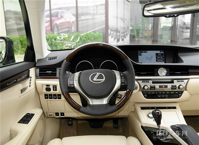 2014款 350 尊貴版