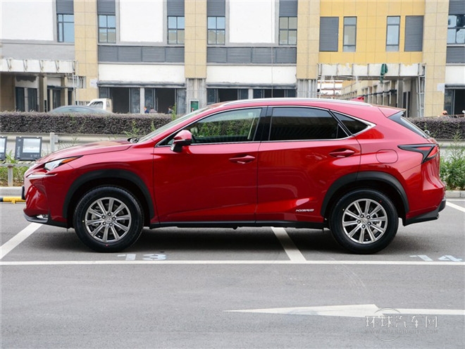 2015款 300h 前驅 鋒尚版