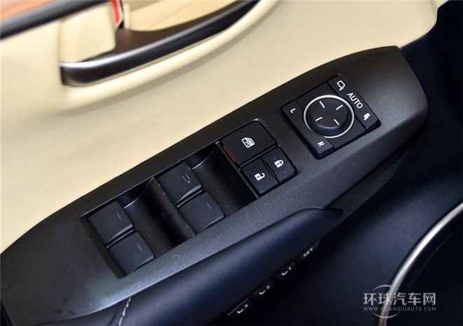 2015款 300h 全驅(qū) 鋒芒版