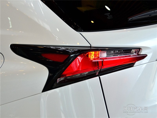 2015款 300h 全驅(qū) 鋒芒版