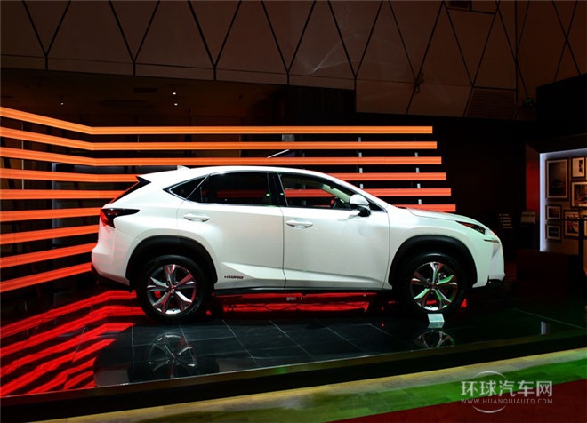 2015款 300h 全驅(qū) 鋒芒版