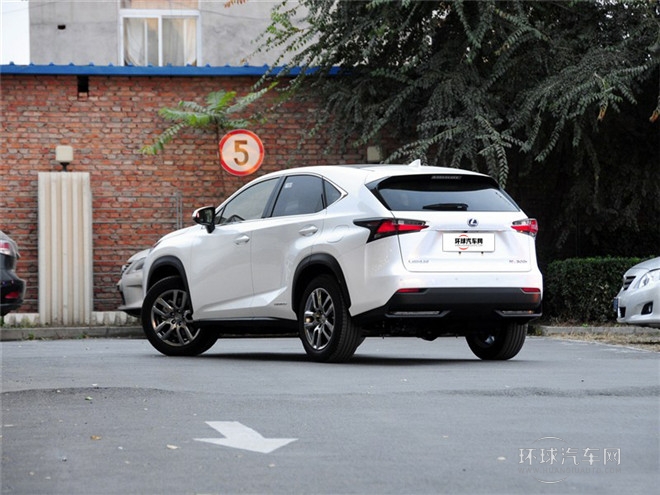 2015款 300h 全驅(qū) 鋒致版