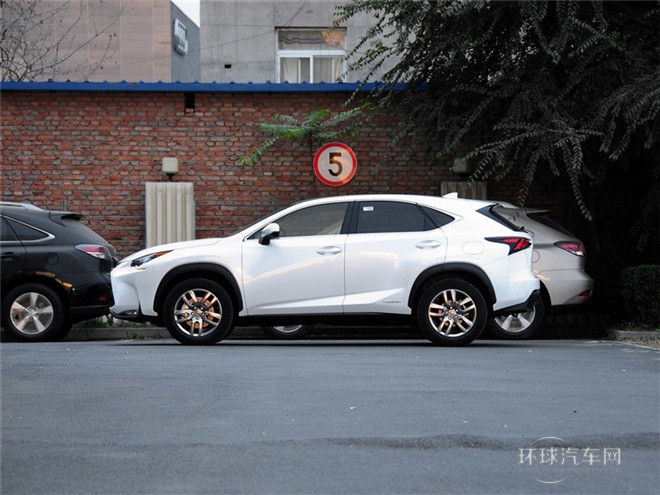 2015款 300h 全驅 鋒致版