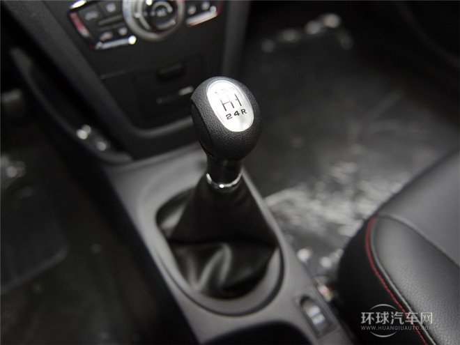 2014款 1.5L 手動(dòng)豪華型