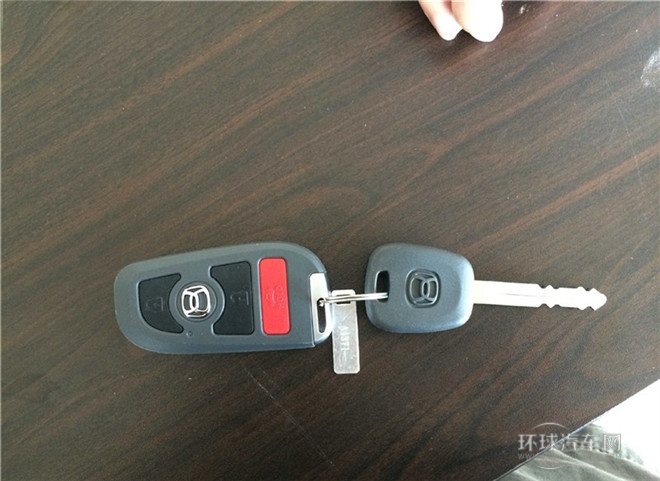 2014款 兩廂 1.4L 手動(dòng)夢(mèng)想型