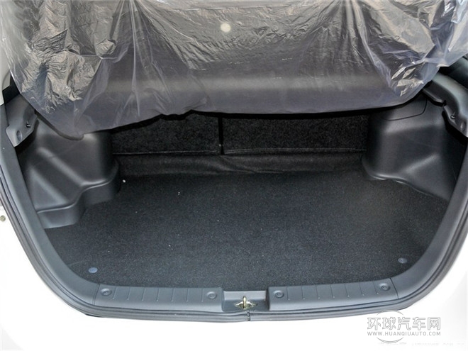 2014款 兩廂 1.4L 手動(dòng)幸福型