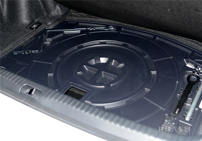 2015款 F 5.0L 碳纖維版