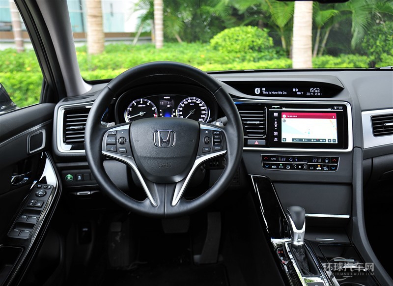 2015款 2.0L 尊貴版