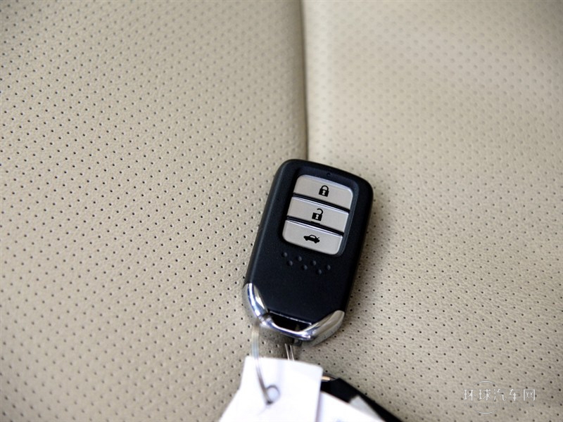 2015款 2.4L 尊貴版