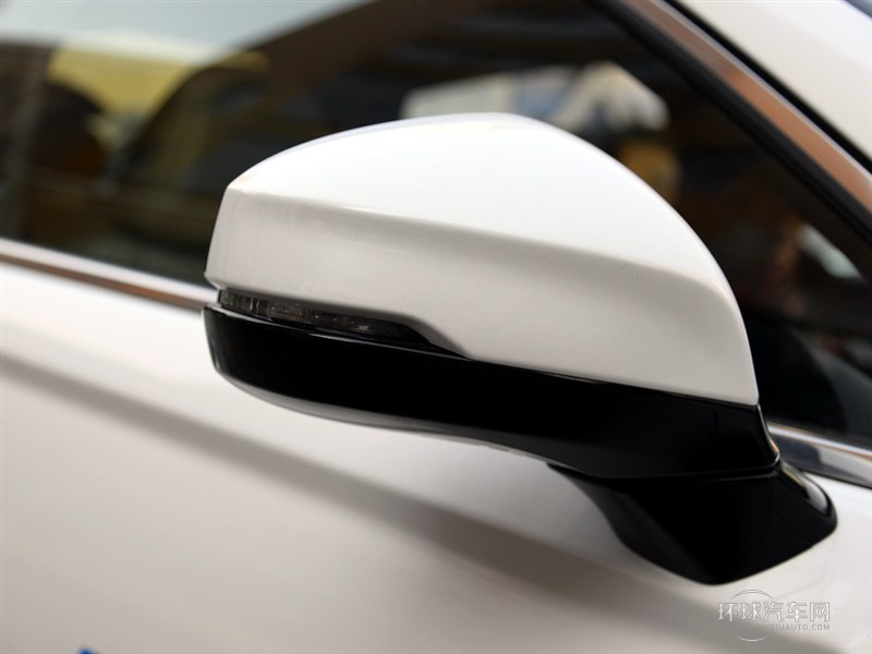 2015款 2.4L 尊貴版