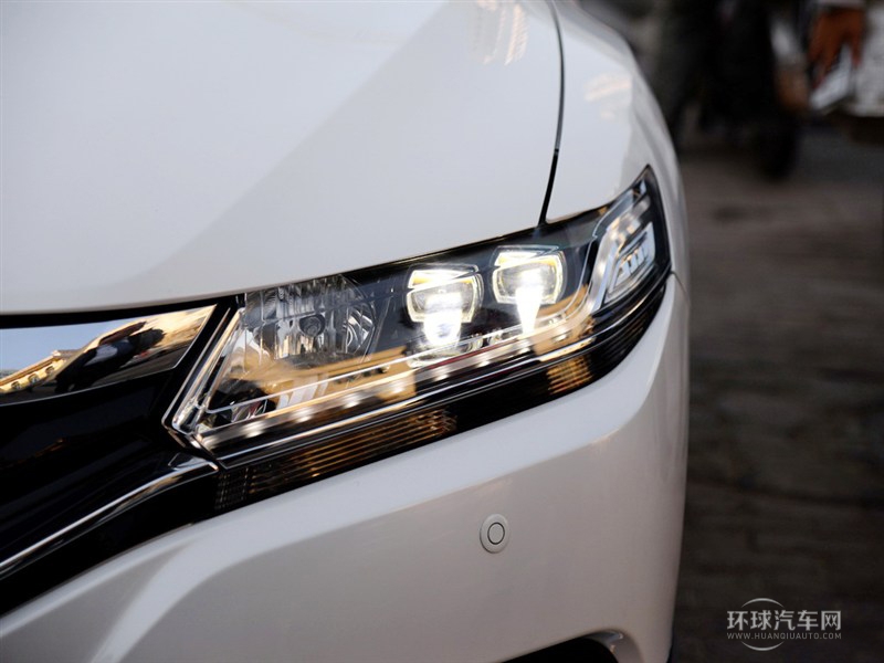 2015款 2.4L 尊貴版