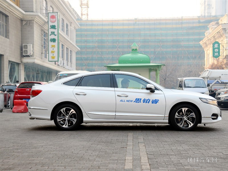 2015款 2.4L 尊貴版