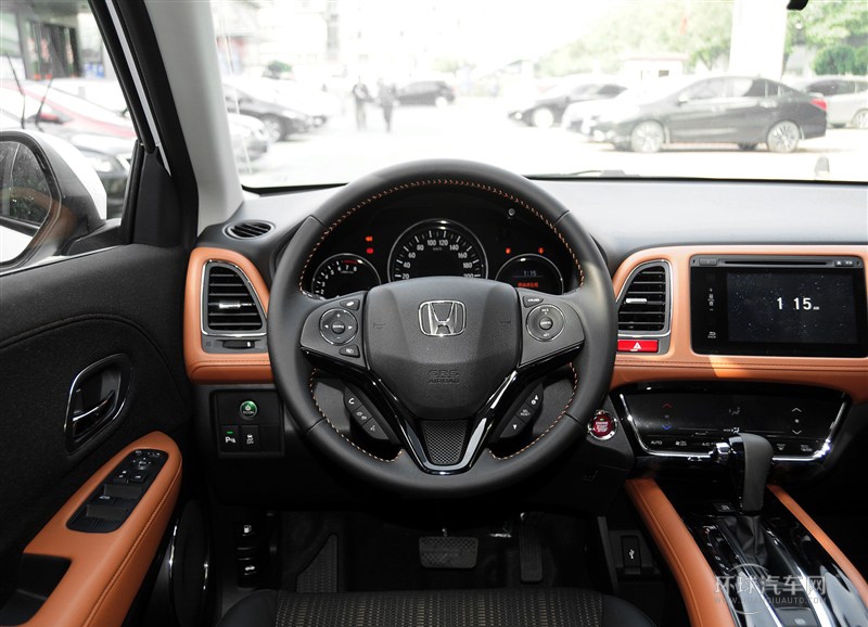 2015款 1.8L CVT兩驅(qū)豪華型