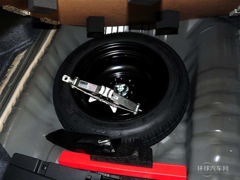 2015款 1.8L 自動豪華版