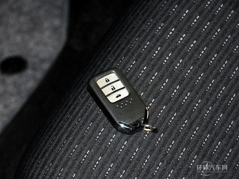 2015款 1.8L 自動豪華版