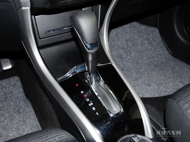 2015款 1.8L 自動豪華版