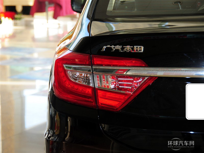 2015款 1.8L 自動豪華版