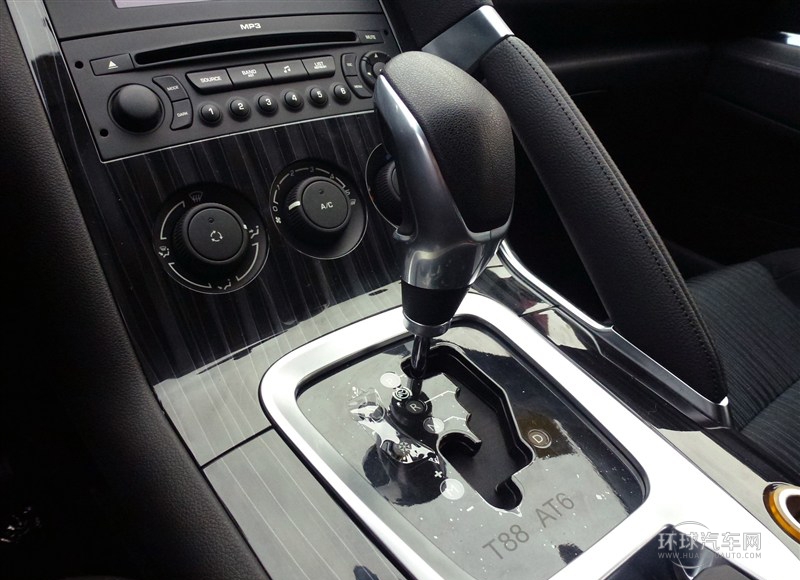 2015款 2.0L 自動經典版