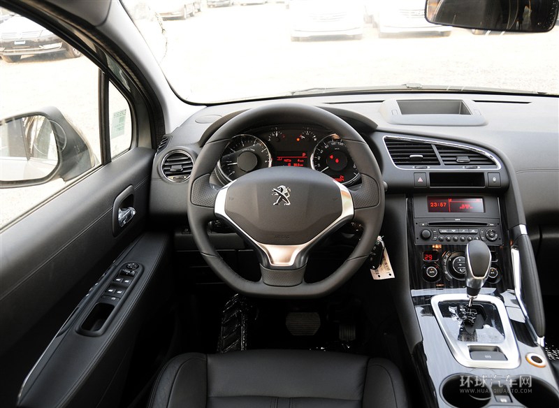 2015款 2.0L 自動潮流版