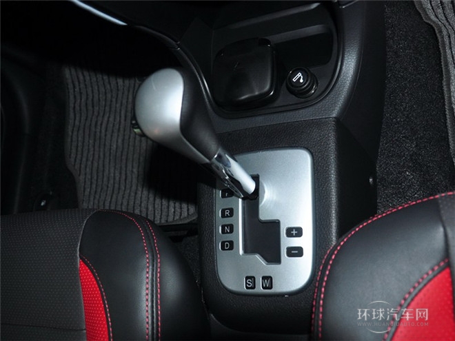 2014款 兩廂 1.5L 自動(dòng)夢想型