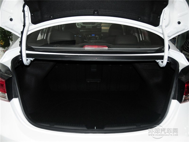 2015款 1.6L 自動尊貴型