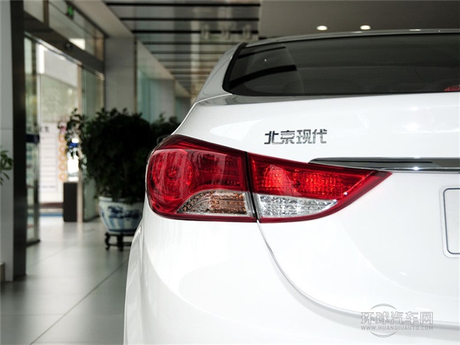 2015款 1.6L 自動尊貴型